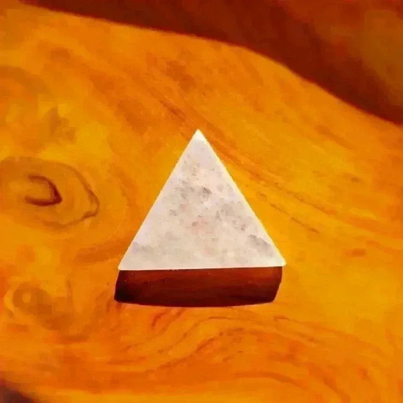 Selenite Triangle Charging Plate - Picture 2 of 2